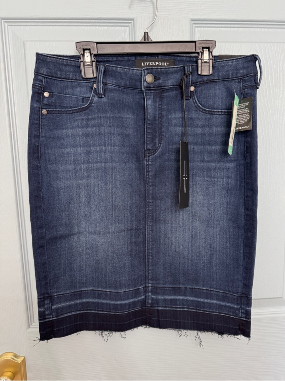 Liverpool Angelique Denim Pencil Skirt 8 29 NWT Stretch Dark Wash 21" Length